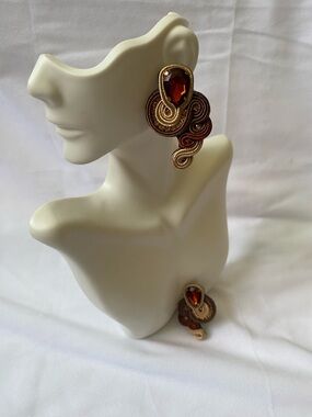 Women Jewelry Brown & Gold Statement Earrings with Amber Gem